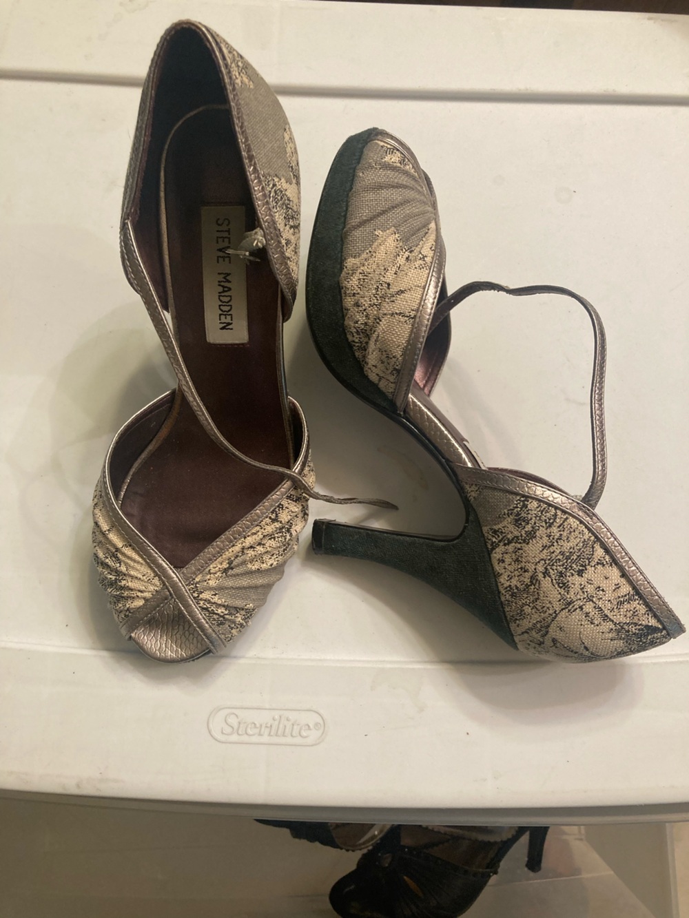 Steve Madden Metallic Gold D'Orsay Peep-Toe Heels